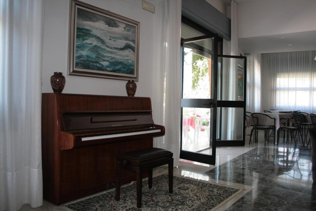 Hotel Risorgimento Chianciano Terme Exterior photo